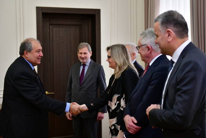 President Sarkissian meets Commissioner Hahn, highly appreciates EU support to democratic 
processes in Armenia