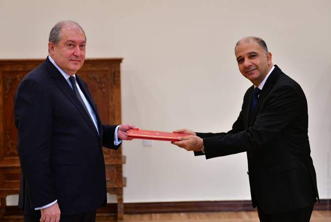 Le nouvel ambassadeur de Tunisie en Arménie a remis ses lettres de créance au président 
Sarkissian
 
