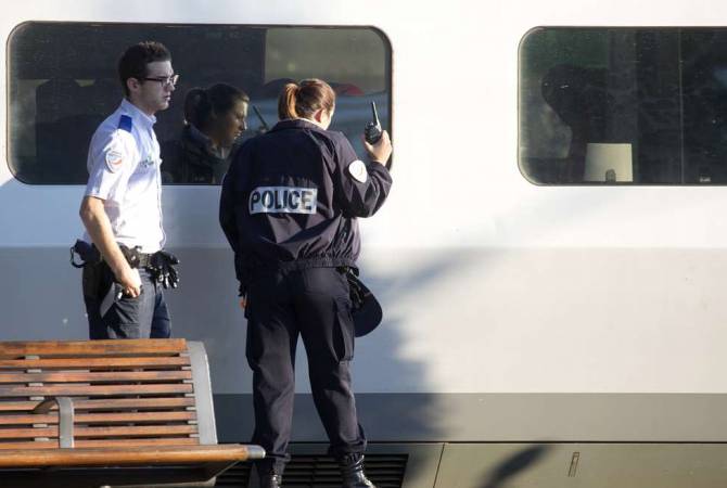  Задержавшие террориста в поезде американцы получили гражданство Франции 