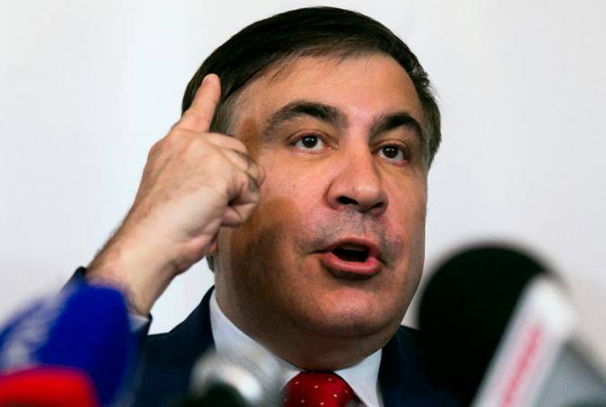 Саакашвили решил пока не возвращаться в Грузию