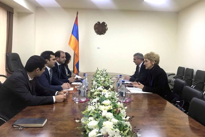 Armenian minister holds meeting with Bulgarian Ambassador