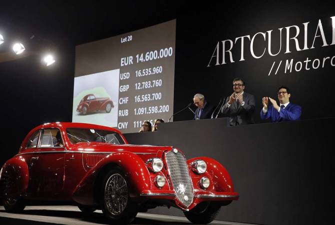 СМИ: Alfa Romeo 1939 года продали на аукционе в Париже за €16,7 млн