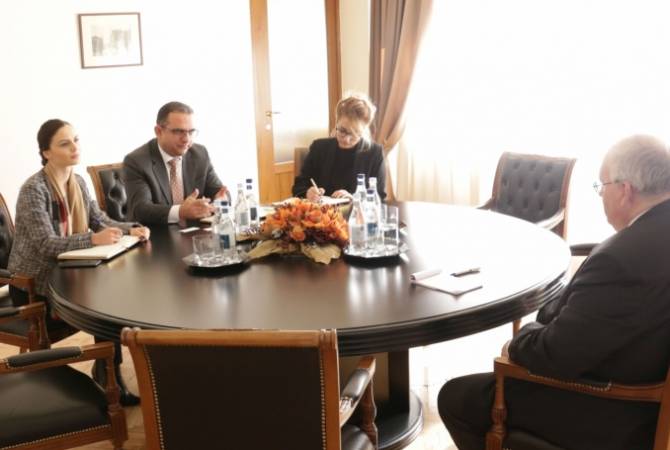 La coopération économique arméno-polonaise discutée par le ministre arménien du 
Développement économique et des Investissements et l’Ambassadeur de Pologne en Arménie 