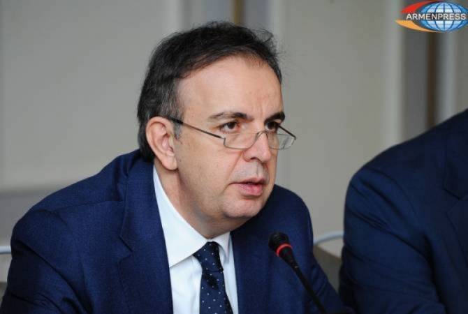 Посол Армении вручил копии верительных грамот заместителю государственного 
секретаря Святого Престола по общим делам

