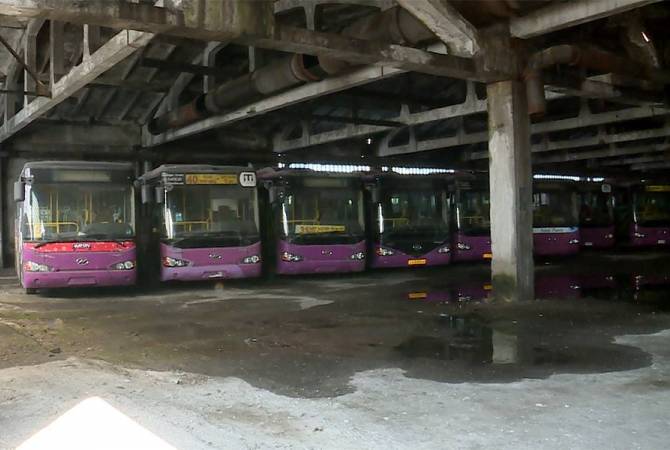 Водители автобусов в Ереване провели забастовку по причине смены директора компании 
«Ереван автобус» 