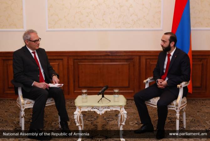 L’agenda de la coopération bilatérale discuté par le Président de l’Assemblée nationale 
arménienne et l’Ambassadeur d’Allemagne en Arménie 