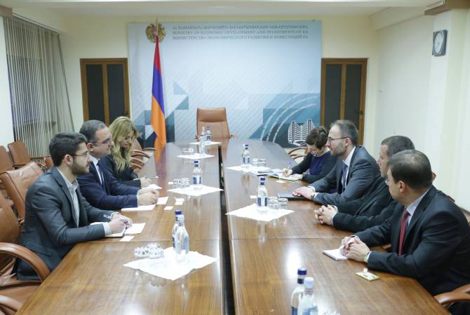 Armenian minister receives EIB delegation