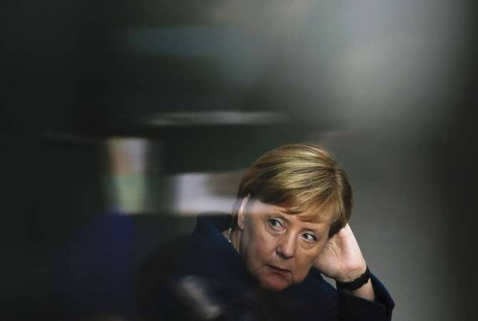 Bloomberg: Меркель обеспокоена растущей агрессией США в отношении "Северного 
потока - 2"