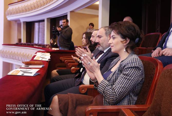Никол Пашинян и Анна Акопян присутствовали на церемонии открытия 10-го Фестиваля 
армянского композиторского искусства