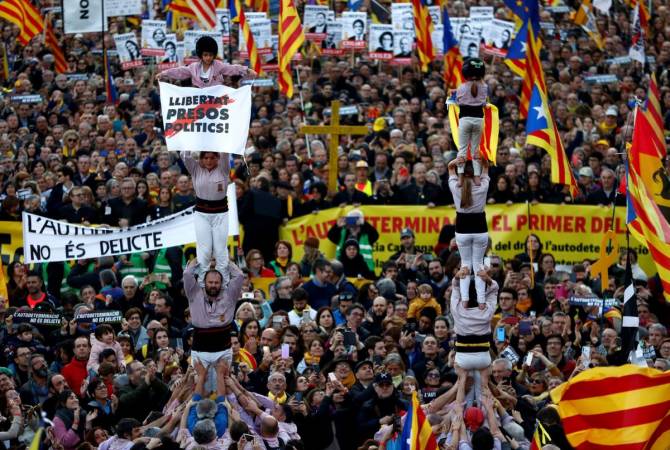 Число пострадавших во время акций сторонников независимости Каталонии достигло 53