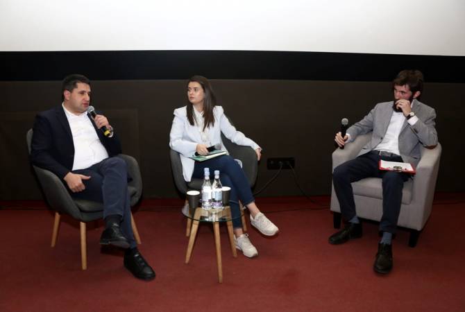 Руководители Ucom и «Преподавай, Армения» приняли участие в дискуссии «Технологии 
для образования»