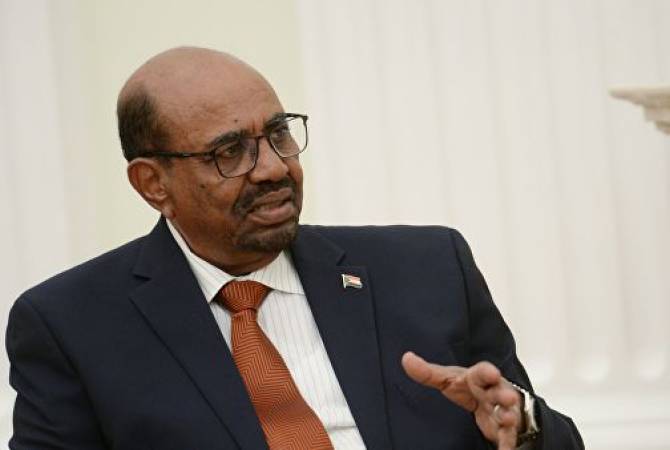 Президент Судана ввел режим ЧП на территории всей страны