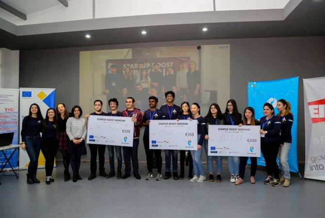 «Ռոստելեկոմ»-ը մրցանակներ է հանձնել Startup Boost Weekend Vol4 նախագծի հաղթող 
ուսանողներին 

