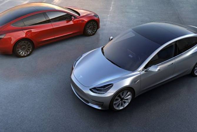 Tesla начала продажу самой недорогой версии седана Tesla Model 3