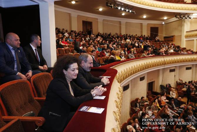 Никол Пашинян и Анна Акопян присутствовали на концерте, посвященном 150-летию 
Ованеса Туманяна