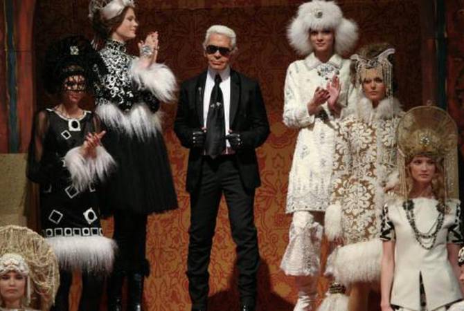 Chanel представит последнюю коллекцию Лагерфельда на Неделе моды в Париже