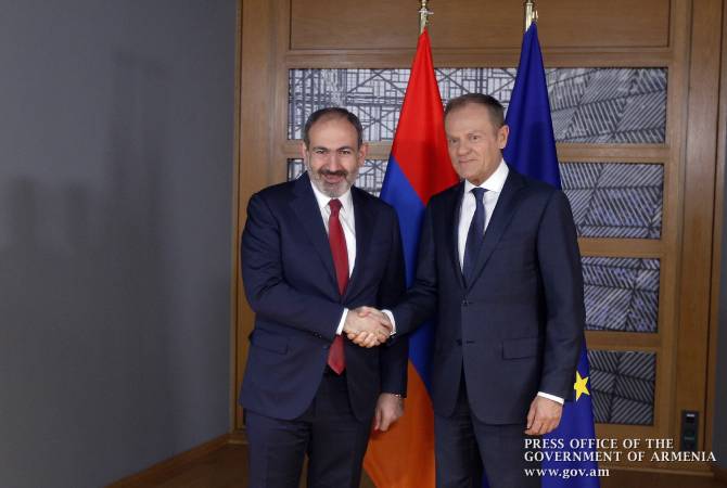 رئيس الوزراء الأرميني نيكول باشينيان يلتقي رئيس المجلس الأوروبي دونالد توسك في بروكسل 
ومناقشة عدد واسع من القضايا