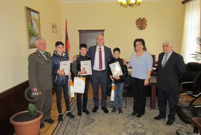 Governor personally thanks young heroes from Armenian town for courageous actions 