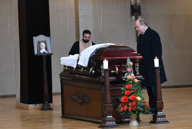 Արմեն Սարգսյանը ներկա է գտնվել Սուրեն Հարությունյանի վերջին հրաժեշտի 
արարողությանը