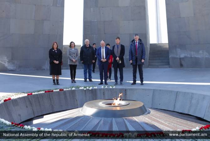 Swedish Parliament Vice Speaker pays tribute at Tsitsernakaberd Armenian Genocide memorial 
complex