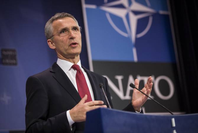 Генсек НАТО заявил о приверженности альянса сохранению каналов военной связи с 
Россией