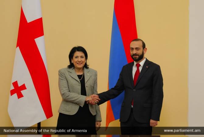 Спикер НС принял прибывшую в Армению с официальным визитом делегацию во главе с 
президентом Грузии