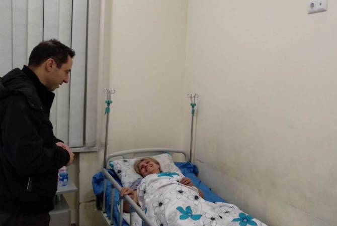 Мэр Еревана посетил женщину, получившую травму во время акции протеста на 
проспекте Маштоца