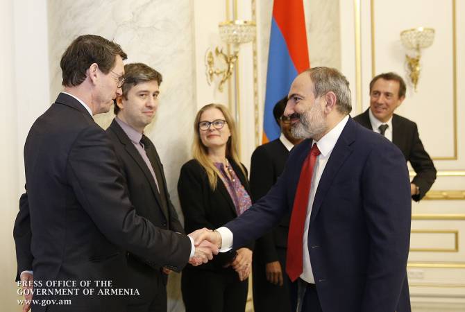 رئيس وزراء أرمينيا نيكول باشينيان يستقبل نائب رئيس البنك الدولي لأوروبا وآسيا الوسطى سيريل مولر