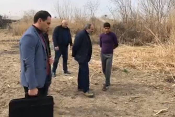 Pashinyan departs for one of the rural communities on unannounced visit