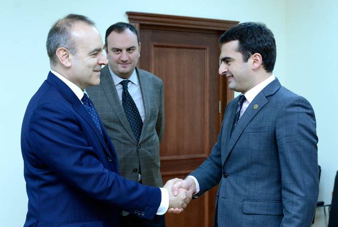 Armenian minister, Italian Ambassador discuss bilateral cooperation opportunities in a number 
of fields