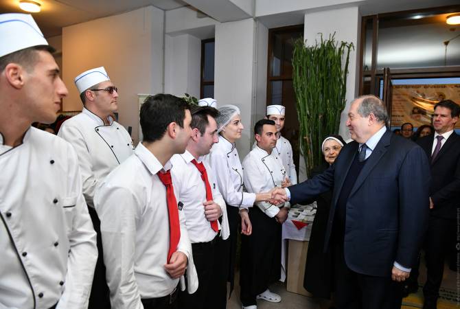 Գյումրին նաև համի մշակույթի կենտրոն. նախագահ Սարգսյանը «Ֆրանսիայի համը» 
խորագրով ընթրիքին առաջարկել է նախաձեռնել «Հայաստանի համը» աշխարհում