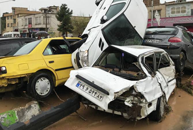 В Иране не менее 11 человек погибли в результате наводнения