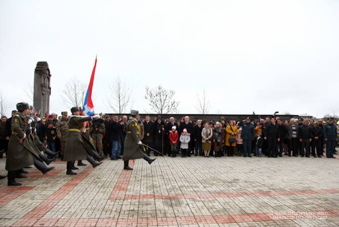 Президенты Армении и Арцаха в селе Магавуз приняли участие в церемонии открытия 
мемориального комплекса в честь погибших воинов-освободителей