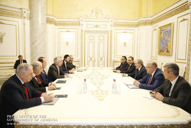 Группа армянских инвесторов из диаспоры представила премьер-министру различные 
инвестиционные проекты