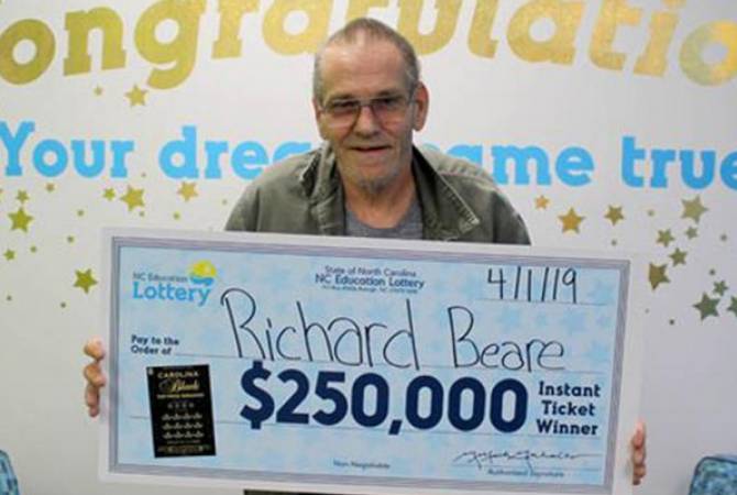 Умирающий выиграл в лотерею и потратил деньги на путешествие вместо лечения