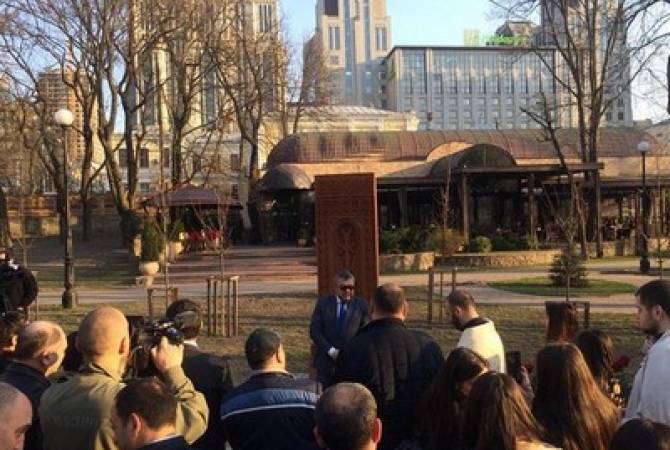 В Киеве почтили память погибших в апрельской войне 2016 года