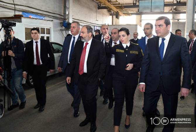 رئيس الوزراء نيكول باشينيان يعطي تعليمات لنقل مركز جمارك الآليات من يريفان إلى كيومري