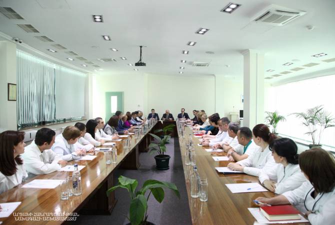 Le président de l’Artsakh tient une réunion élargie avec les représentants du secteur de la santé
