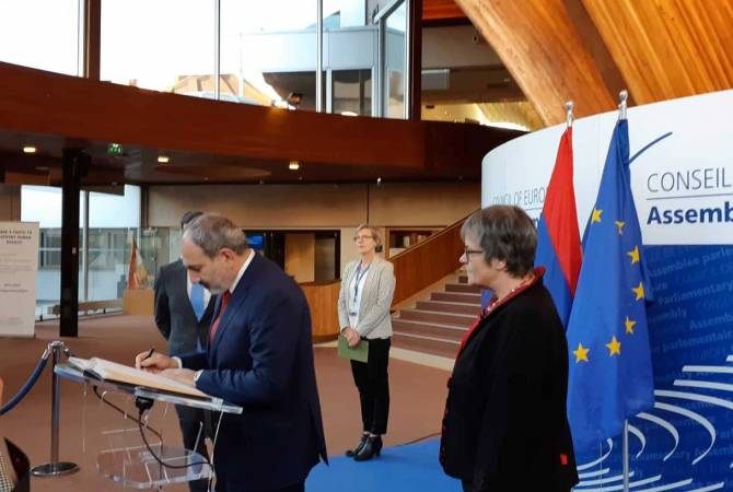Armenian PM arrives at Palace of Europe in Strasbourg 