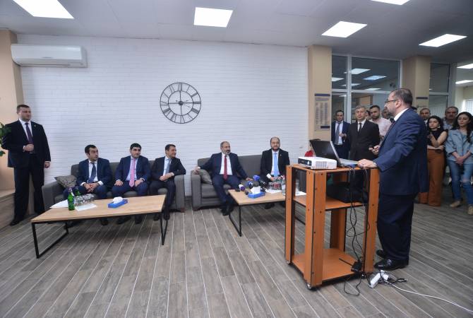ANAU Rector introduces PM Pashinyan on University’s reforms  