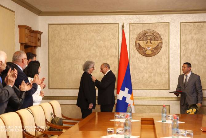 Artsakh’s President awards American-Armenian physician and philanthropist Carolann Najarian 
with “Vachagan Barepasht” medal