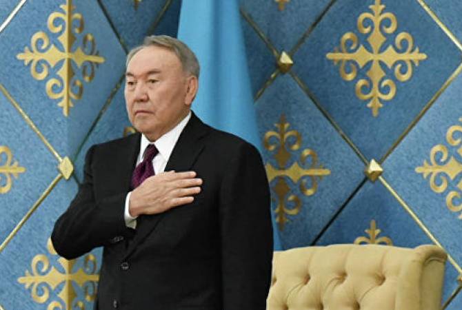 Назарбаев может стать почетным председателем ЕАЭС, пишет "Ъ"