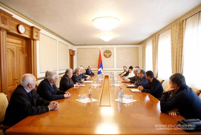 Բակո Սահակյանն ընդունել է Համահայկական խաղերի համաշխարհային կոմիտեի 
նախագահ Իշխան Զաքարյանի գլխավորած պատվիրակությանը