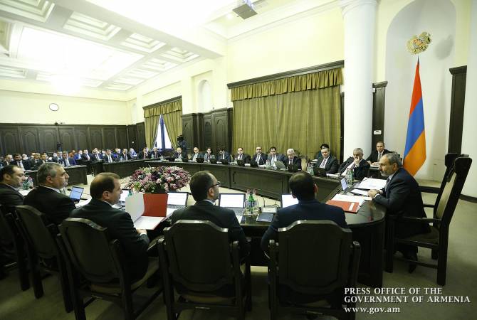 Le gouvernement créera un Fonds d’intérêts publics de l’Arménie afin de soutenir le 
développement économique