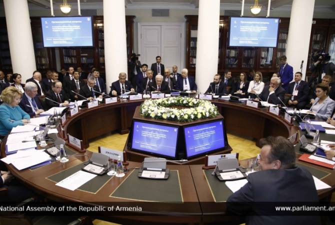 Вараздат Карапетян утвержден на должность председателя Комиссии МПА СНГ по 
экономике и финансам

