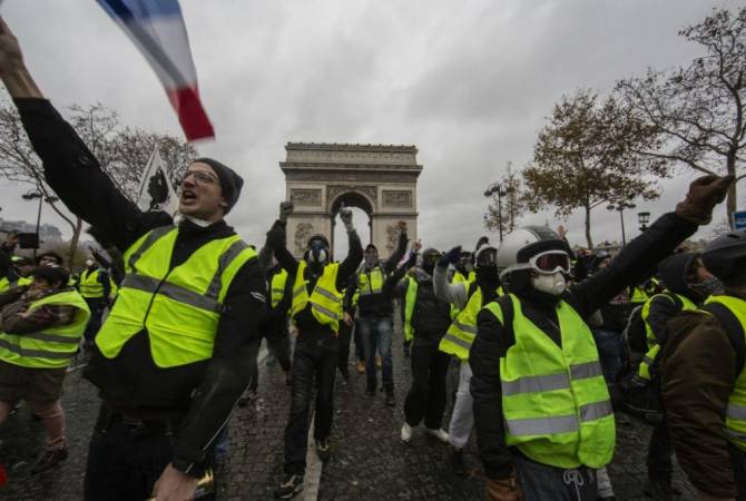  Փարիզում «դեղին բաճկոնավորներ»-ը կրկին ակցիա են անցկացնում, ոստիկանությունն 
արդեն ձերբակալել է 70 մասնակցի