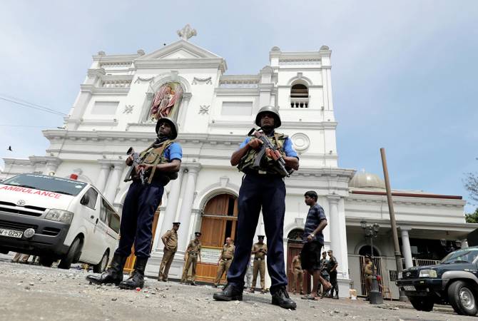 Число жертв  взрывов  в отелях и храмах на  Шри-Ланке достигло 160

