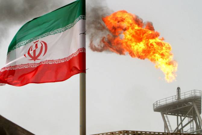 Китай выступил против односторонних "нефтяных" санкций США в отношении Ирана