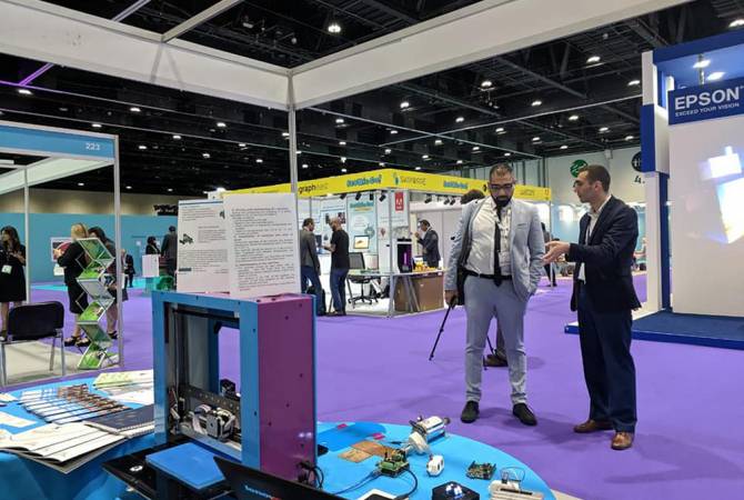 Le modèle arménien de l’éducation technologique présenté à Abu Dhabi 
