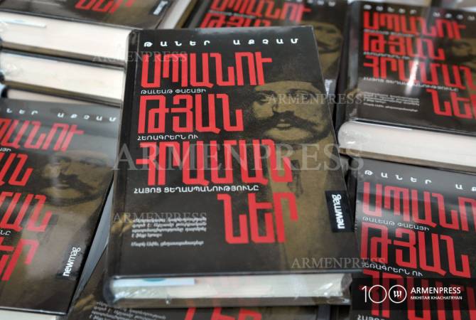Новая книга Танера Акчама превращает турецкие аргументы по отрицанию Геноцида армян в “фейк ньюс”